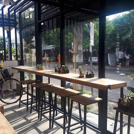 Sleep With You - Hatch Co-Living And Co-Working Space Chiang Mai Exteriör bild