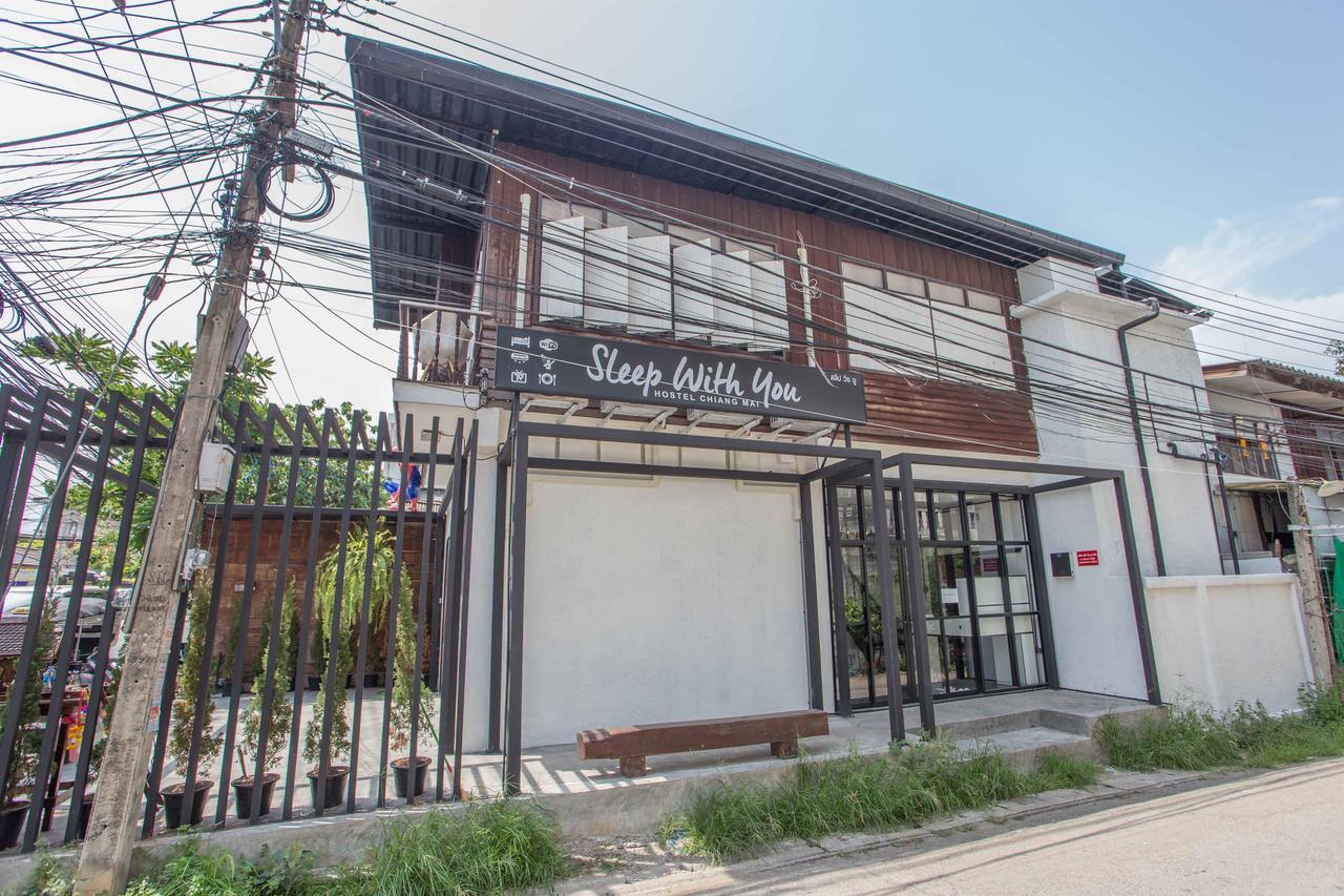 Sleep With You - Hatch Co-Living And Co-Working Space Chiang Mai Exteriör bild