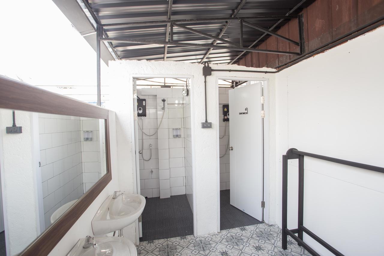 Sleep With You - Hatch Co-Living And Co-Working Space Chiang Mai Exteriör bild