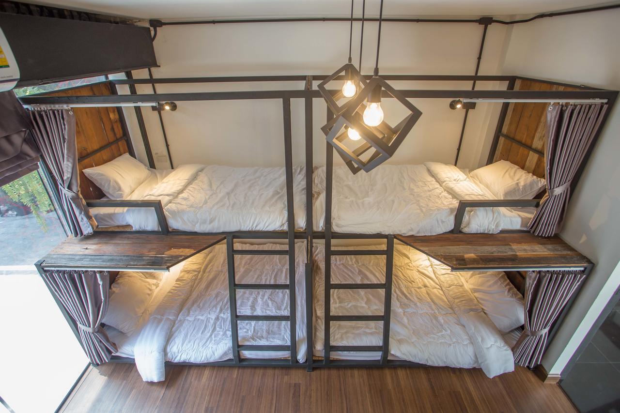 Sleep With You - Hatch Co-Living And Co-Working Space Chiang Mai Exteriör bild