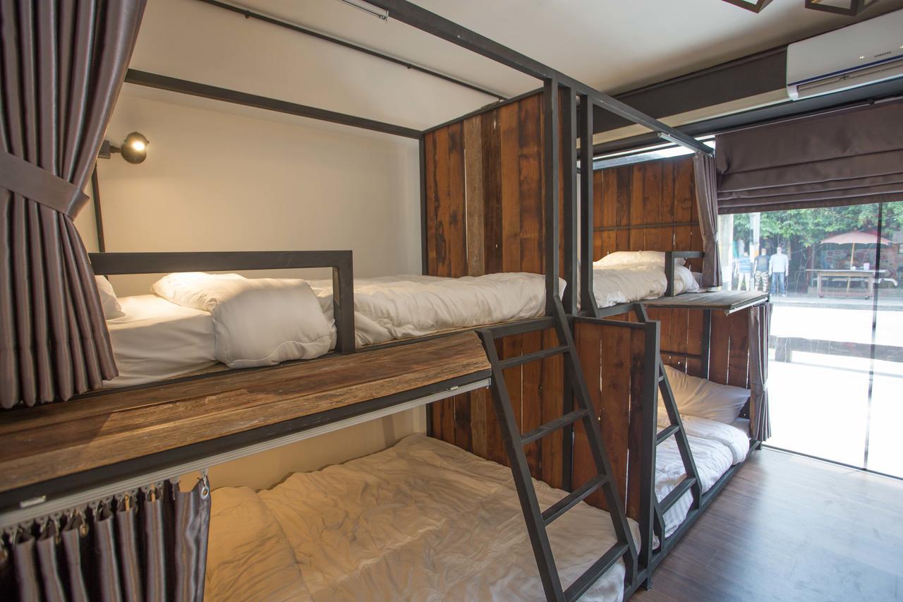 Sleep With You - Hatch Co-Living And Co-Working Space Chiang Mai Exteriör bild