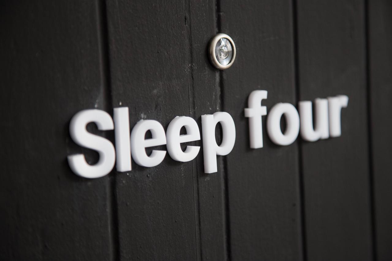 Sleep With You - Hatch Co-Living And Co-Working Space Chiang Mai Exteriör bild
