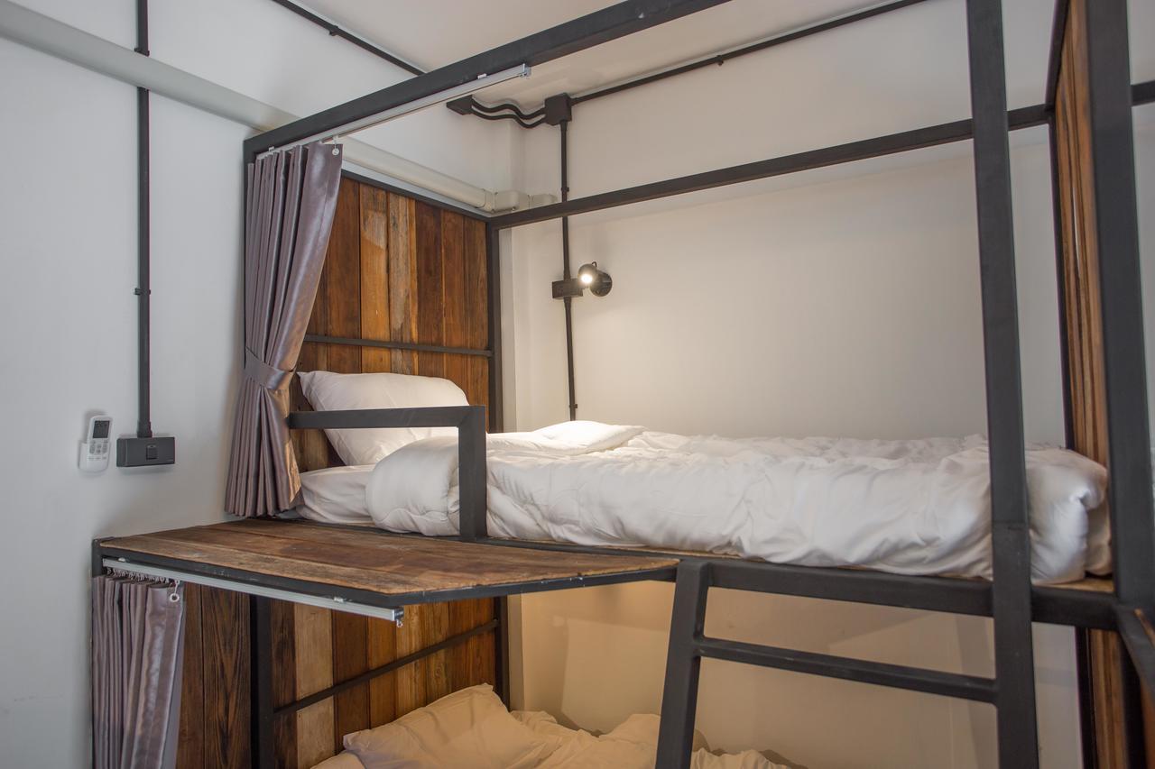 Sleep With You - Hatch Co-Living And Co-Working Space Chiang Mai Exteriör bild