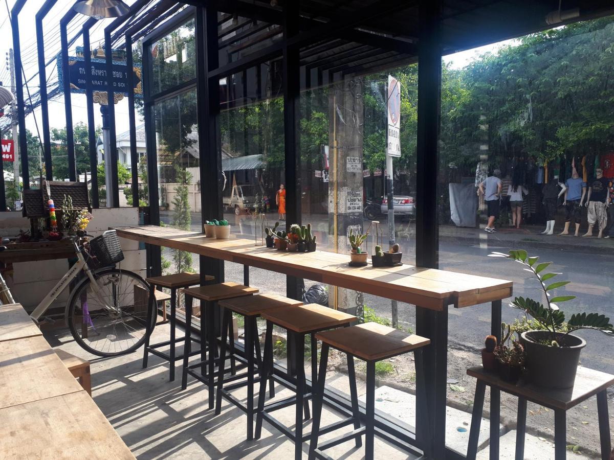 Sleep With You - Hatch Co-Living And Co-Working Space Chiang Mai Exteriör bild